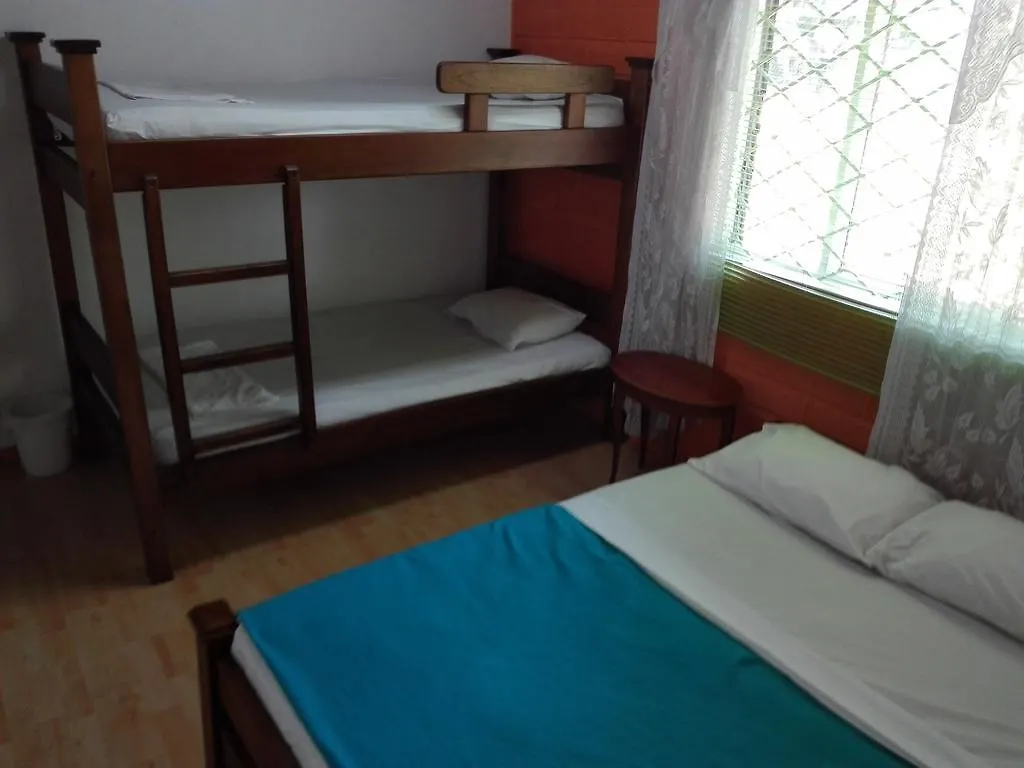 Spring City Hostel Medellín 0*,  Colombia