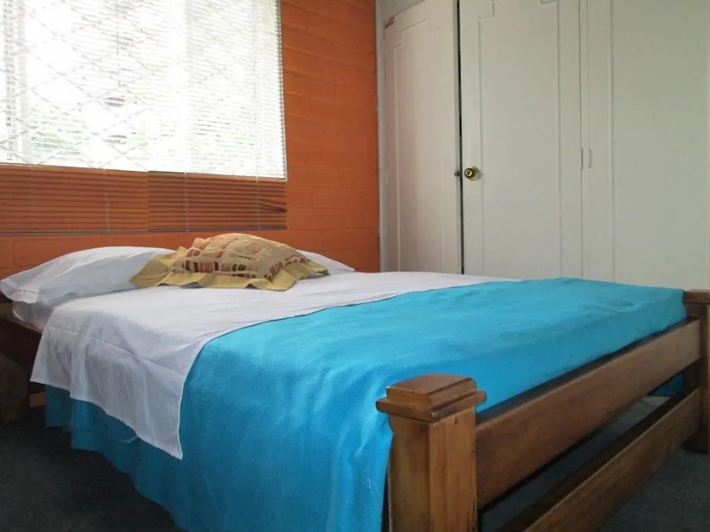 Spring City Hostel Medellín 0*,  Colombia