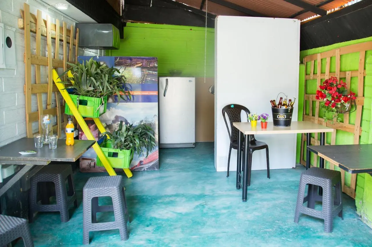 Spring City Hostel Medellín 0*,  Colombia
