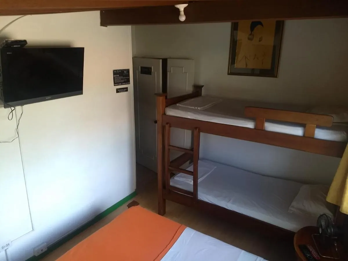 Spring City Hostel 메딜린