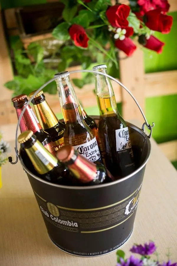 Spring City Hostel Медельин